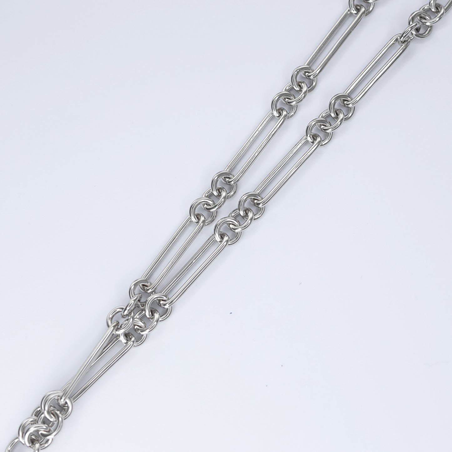 Albert chain with T-Bar modern vintage in silver, showcasing a stylish link design for timeless elegance