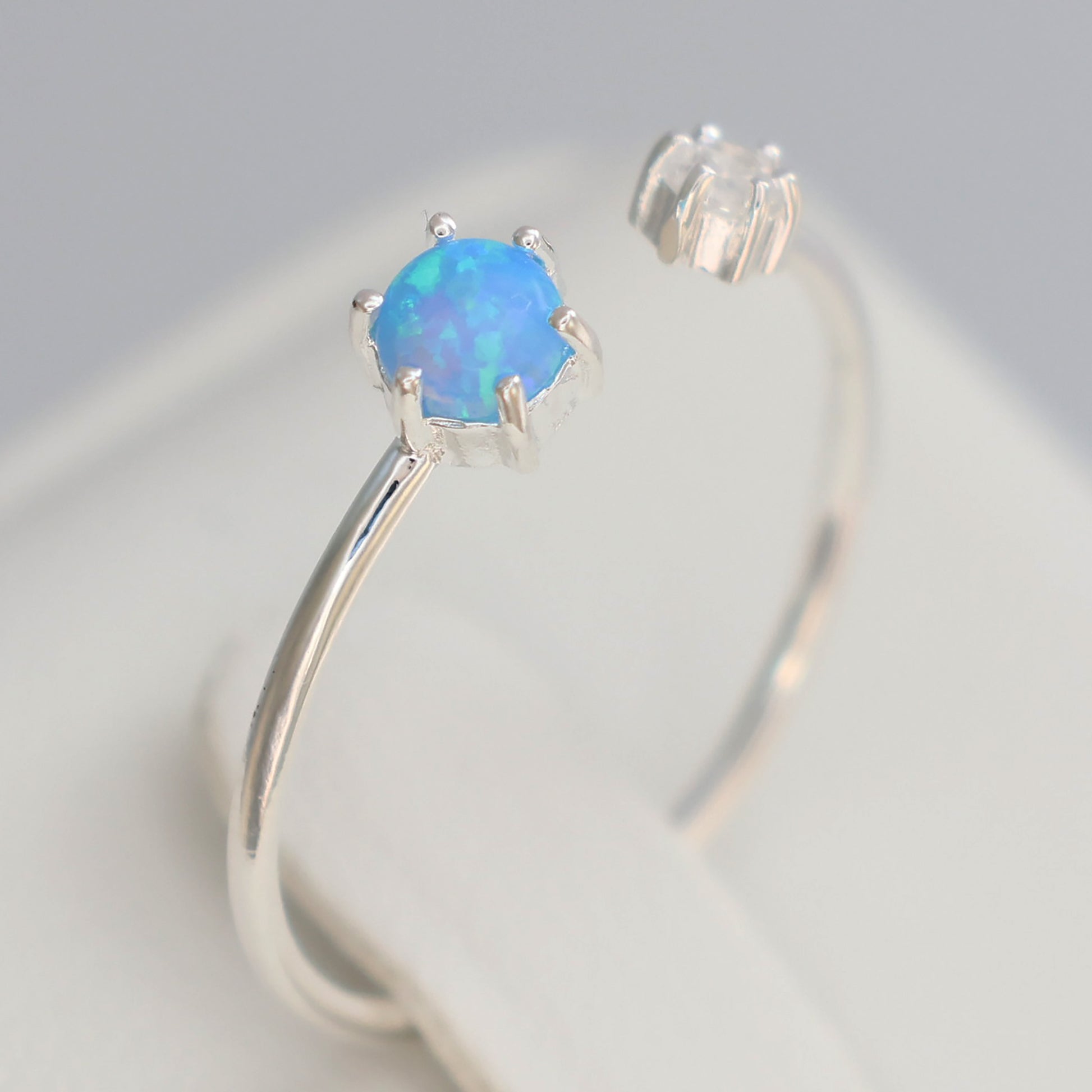 Stunning Opalite silver ring with a delicate design and a shimmering opalite stone