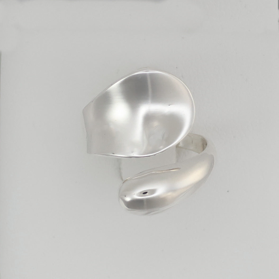 Elegant Silver crossover ring UK with a unique twisted design for a stylish look