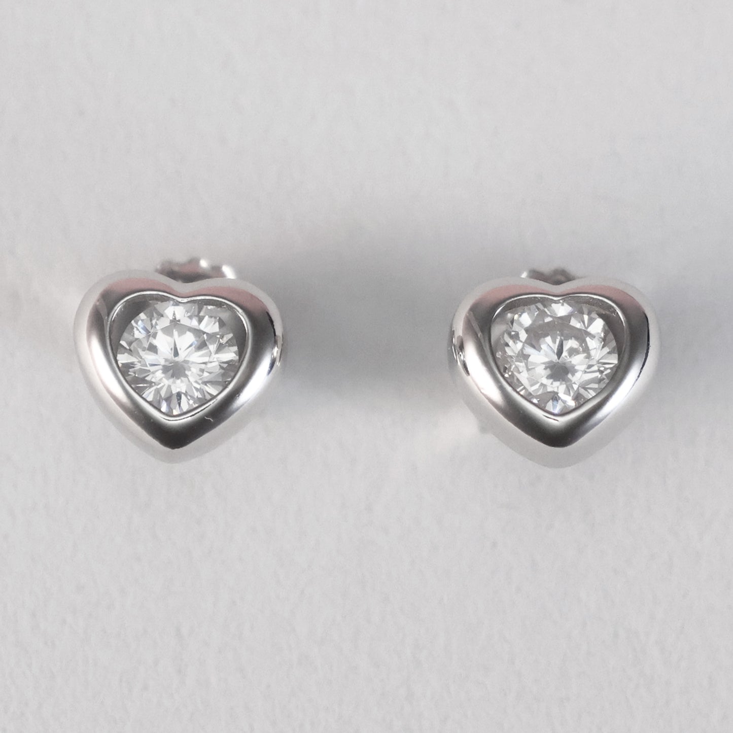 Heart-Shaped Silver Earrings with Sparkling Cubic Zirconia Stones for Elegant Look